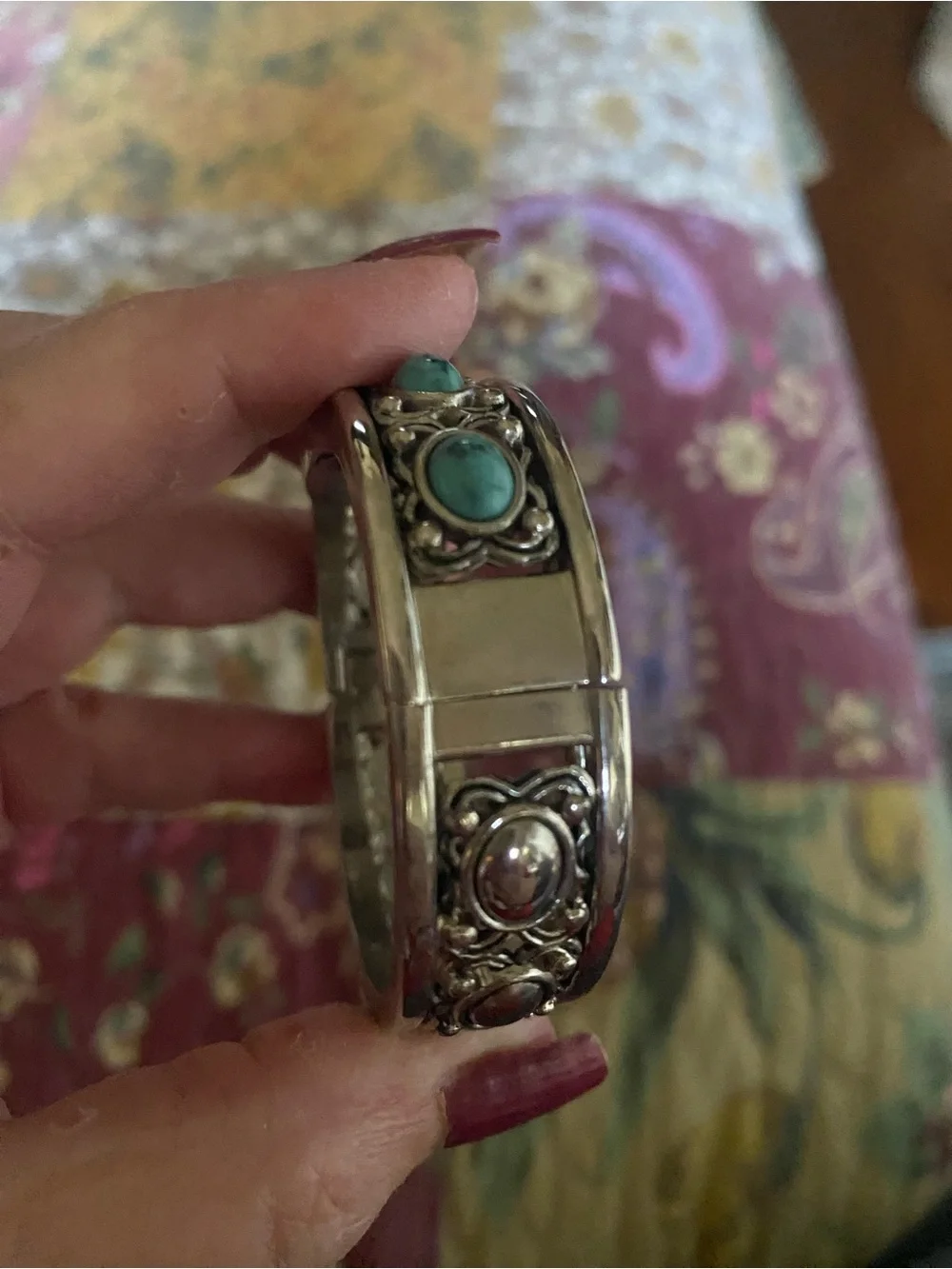 Silver Tone Turquoise Beads Engraved Hinge watch.